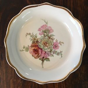 Vintage Royal Winton 4.5” trinket dish. Gold rim England Lovely and like new.